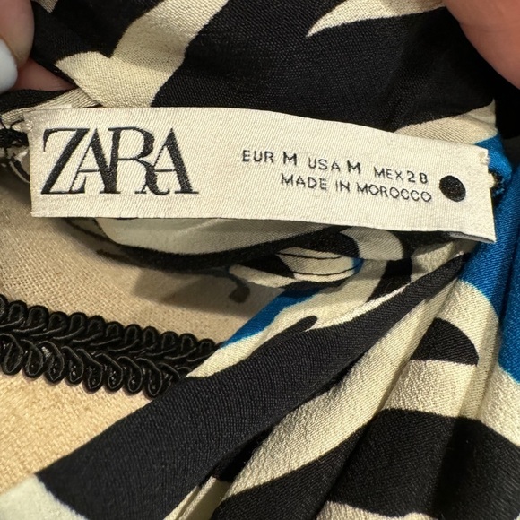 New Zara Abstract Print Draped Halter Top Sz Medium - Picture 5 of 5